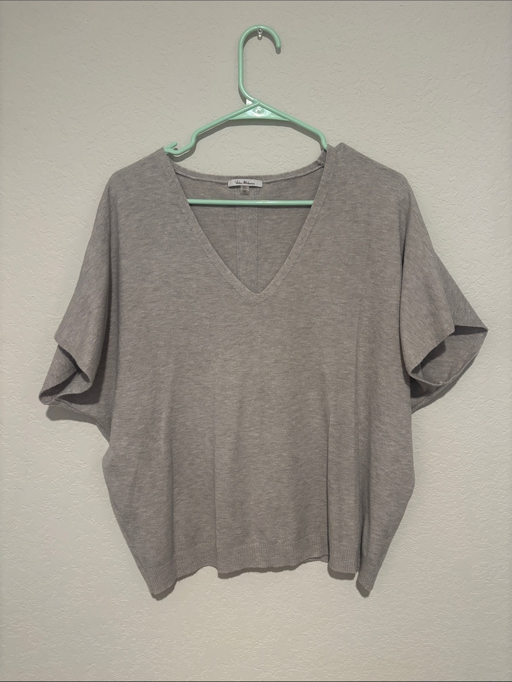 Soft Gray V-Neck Short Sleeve Top